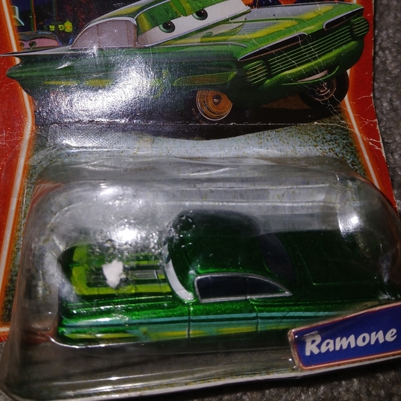 CARS CHARACTERS - Picture 5 of 7